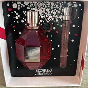 Flowerbomb Ruby Orchid Perfume set by Viktor & Rolf